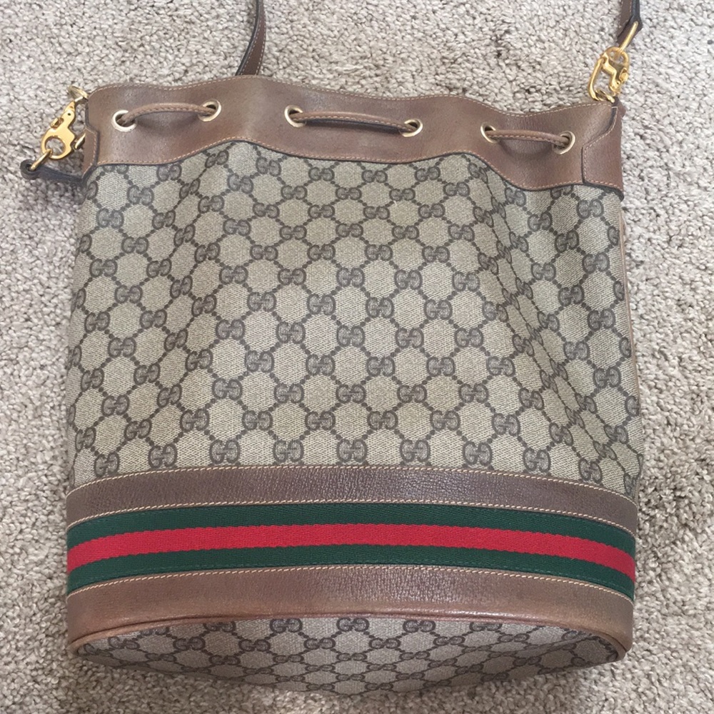 Gucci Vintage Bucket Bag - Picture 11 of 17